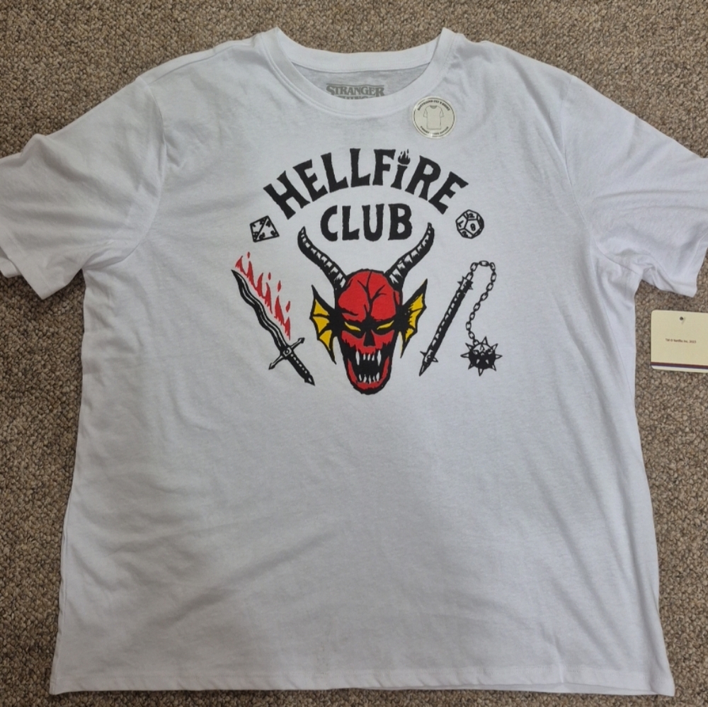 Stranger Things Hellfire Club White T-Shirt Adult Unisex Size XL NWT